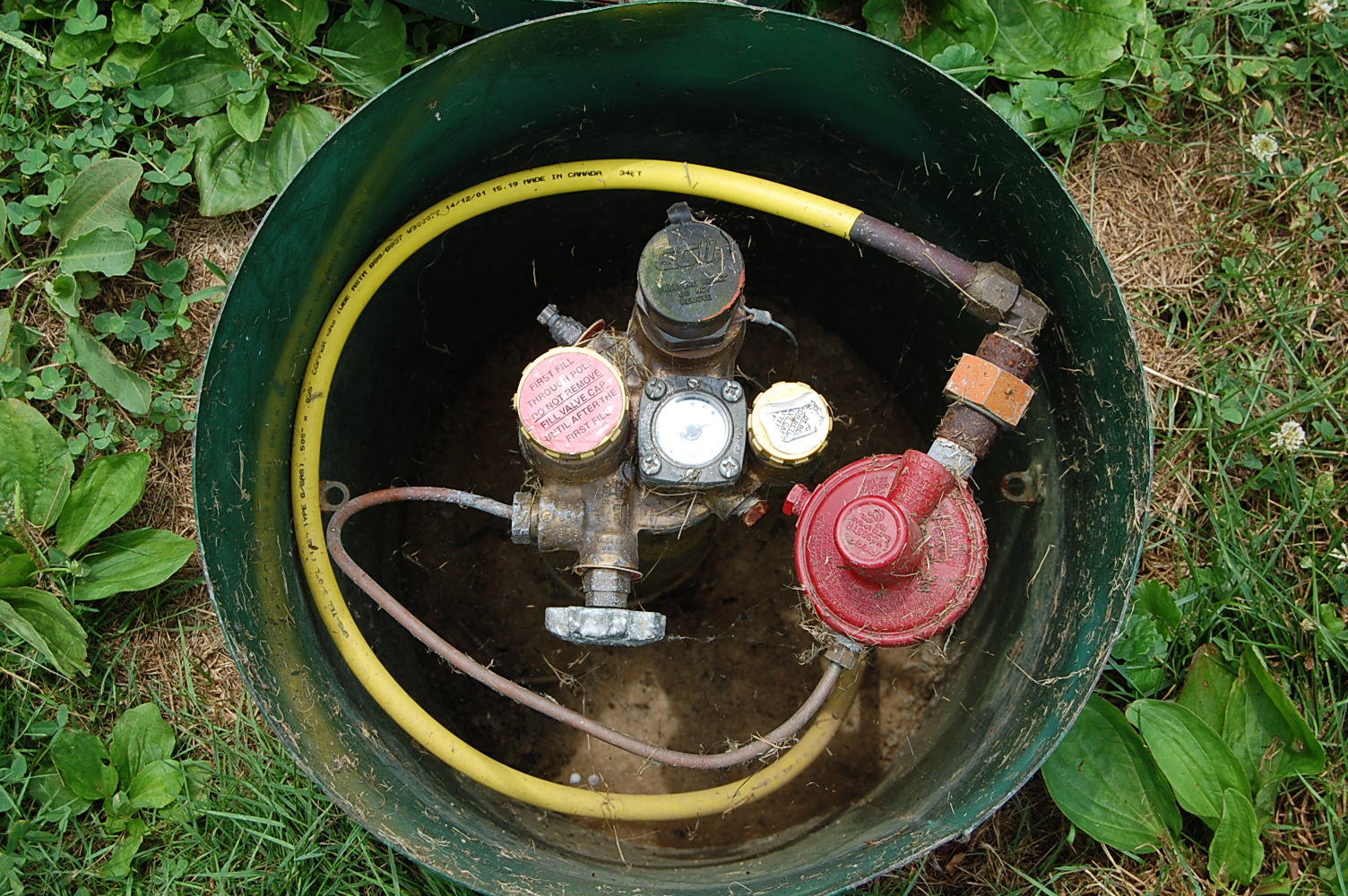 underground propane gas tank hood valve