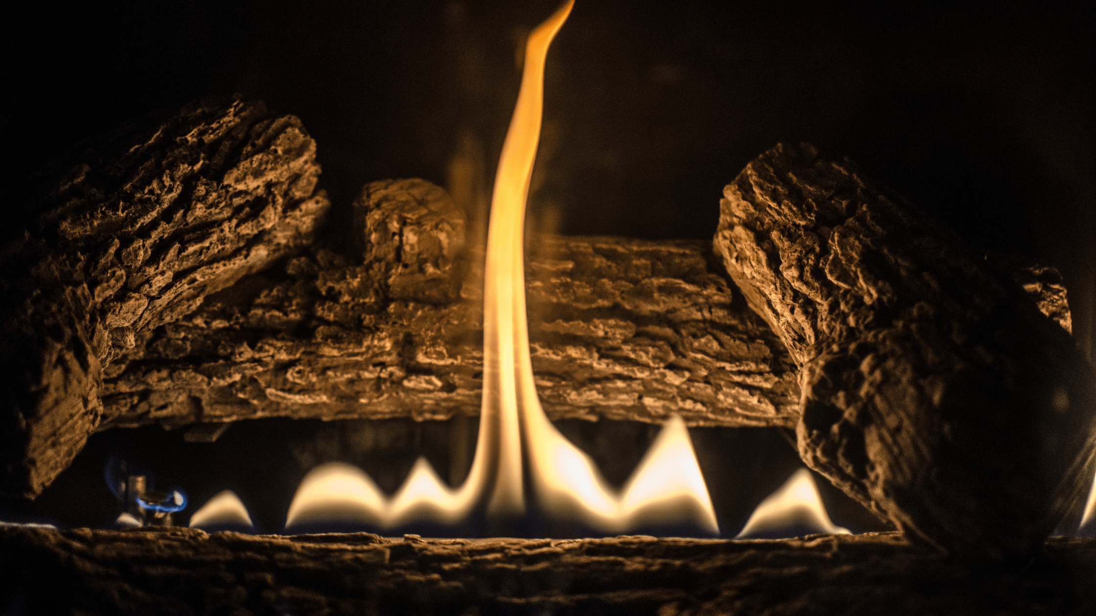 The Safety Advantages of Switching to a Propane Fireplace at Home